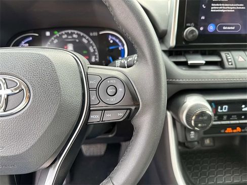 Used 2024 Toyota RAV4 XLE Premium image 23