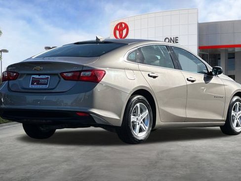 Used 2023 Chevrolet Malibu LT FWD image 4