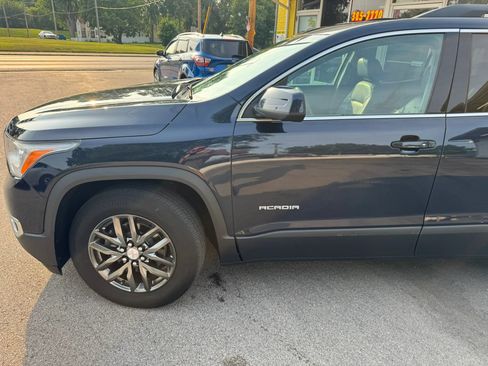 Used 2017 GMC Acadia SLT FWD image 4