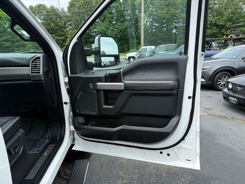 Used 2021 Ford F250 Platinum w/ Snow Plow Prep Package AWD/4WD image 20