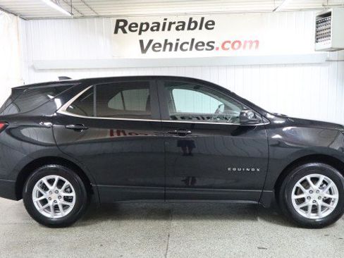 Used 2024 Chevrolet Equinox LT w/ LPO, Floor Liner Package FWD image 4