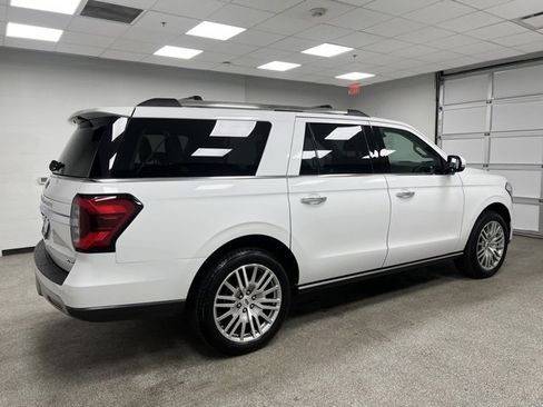Used 2024 Ford Expedition Max Limited image 11