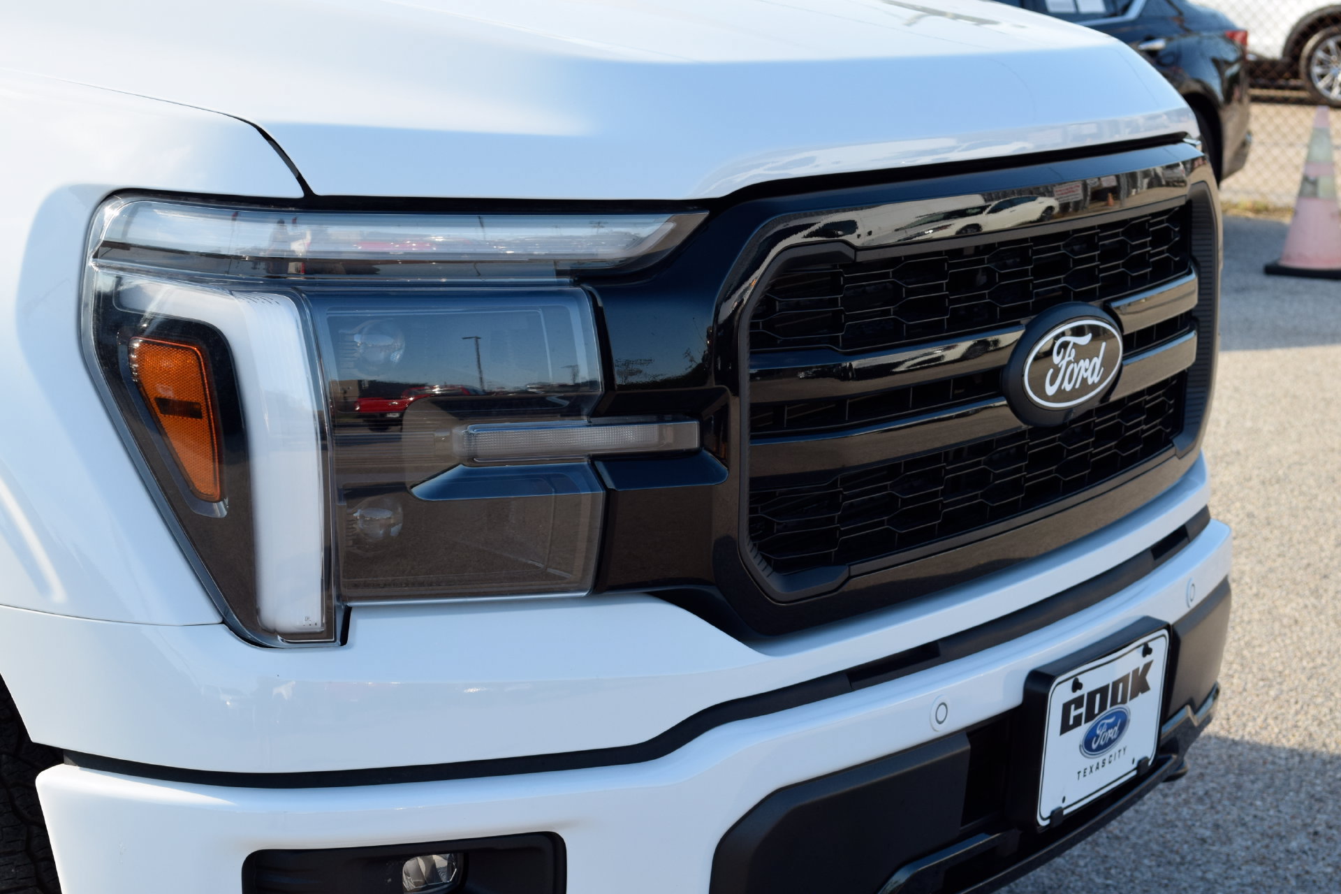 Used 2025 Ford F150 Lariat AWD/4WD image 27