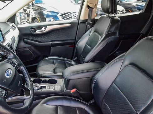 Used 2020 Ford Escape SEL image 19