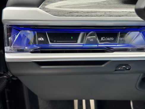Used 2023 BMW i7 xDrive60 AWD/4WD image 20