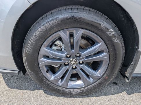 Used 2025 Toyota Sienna XSE w/ XSE Plus Package AWD/4WD image 12