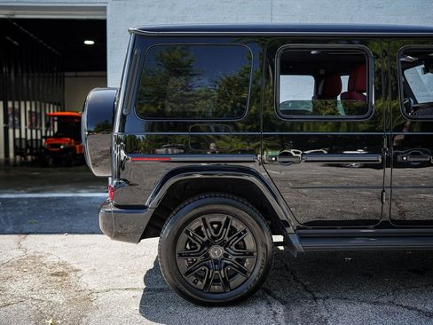 Used 2025 Mercedes-Benz G 550 image 15
