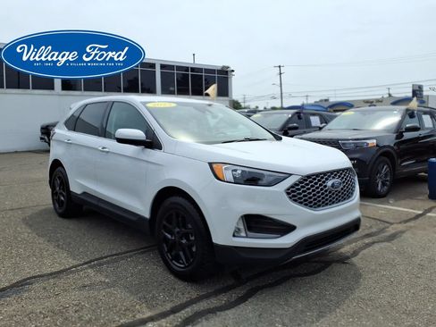 Certified 2023 Ford Edge SEL w/ Convenience Package AWD/4WD image 4