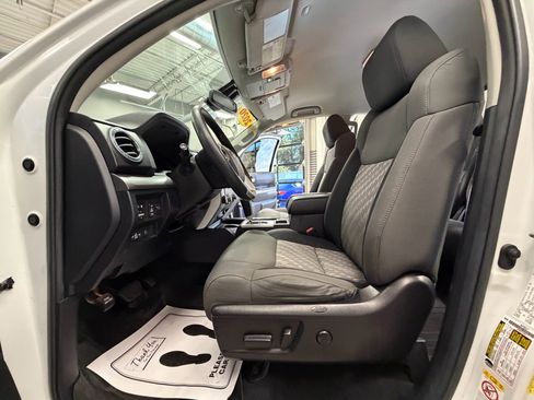 Used 2020 Toyota Tundra SR5 w/ TRD Off-Road Package AWD/4WD image 60