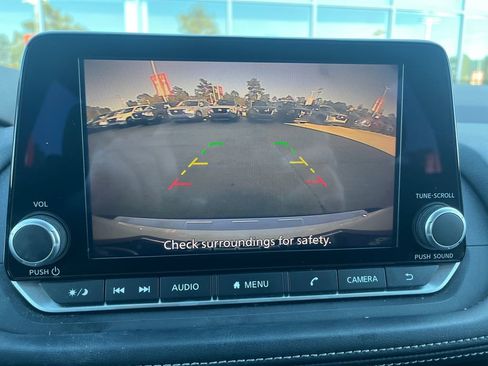 Certified 2023 Nissan Rogue SV image 21