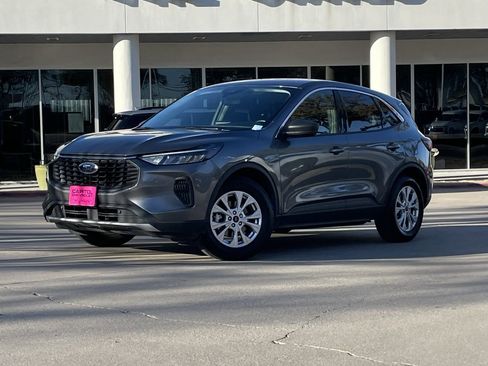 Used 2024 Ford Escape Active image 2