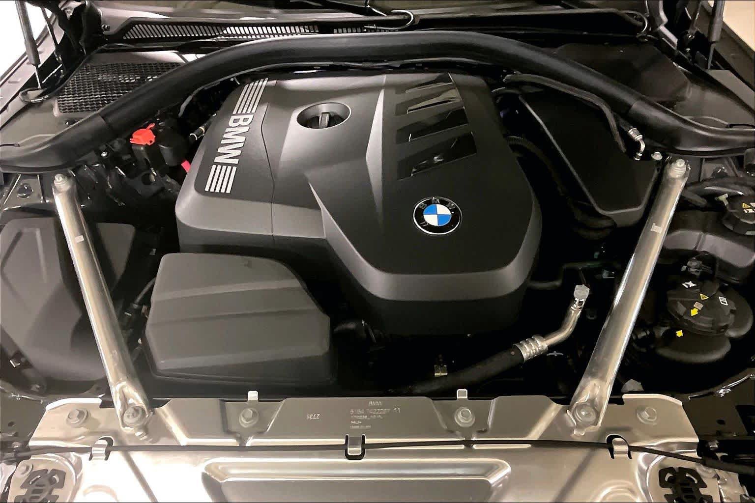 Used 2026 BMW 430i Coupe w/ M Sport Package RWD image 16