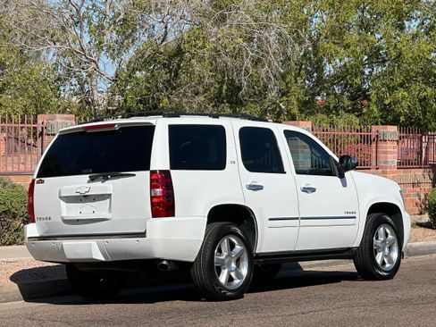 Used 2014 Chevrolet Tahoe LTZ image 10