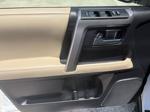 Used 2024 Toyota 4Runner SR5 Premium w/ Moonroof Package AWD/4WD image 18