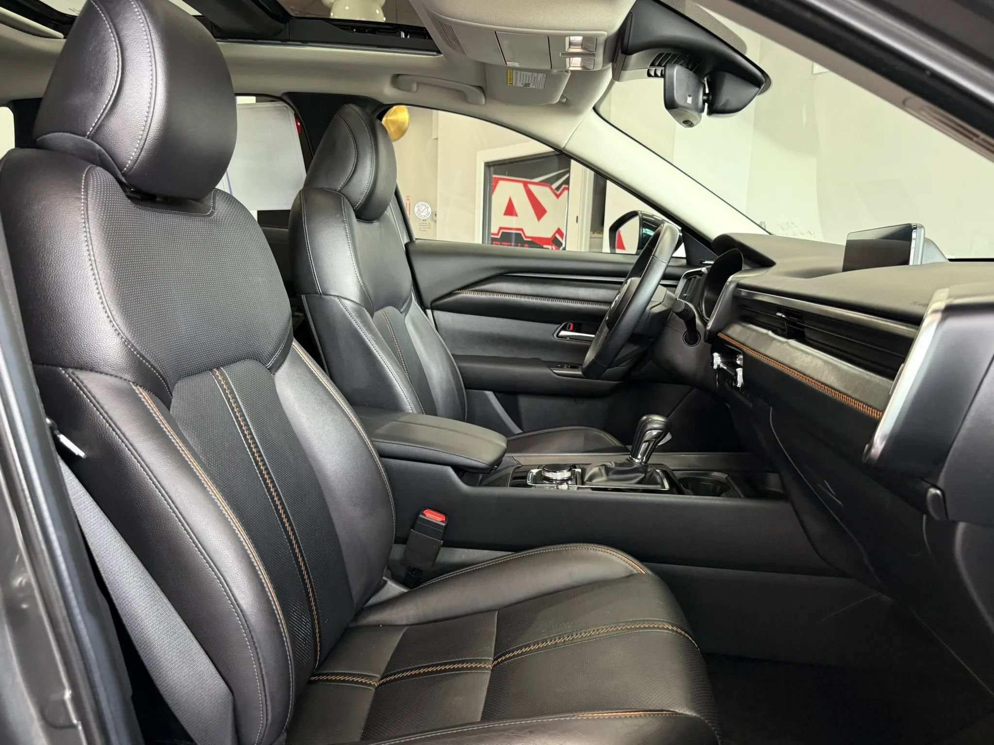 Used 2025 MAZDA CX-50 AWD 2.5 S w/ Premium Plus Pkg image 27