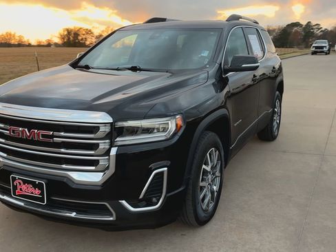 Used 2023 GMC Acadia SLT image 3