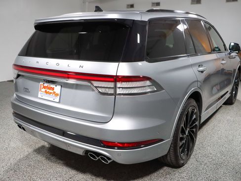Used 2023 Lincoln Aviator Reserve w/ Equipment Group 201A AWD/4WD image 7