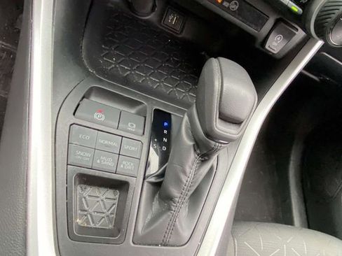 Used 2024 Toyota RAV4 XLE image 18