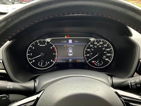 Used 2023 Nissan Altima 2.0 SR FWD image 13