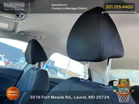 Certified 2025 Hyundai Elantra SE image 17