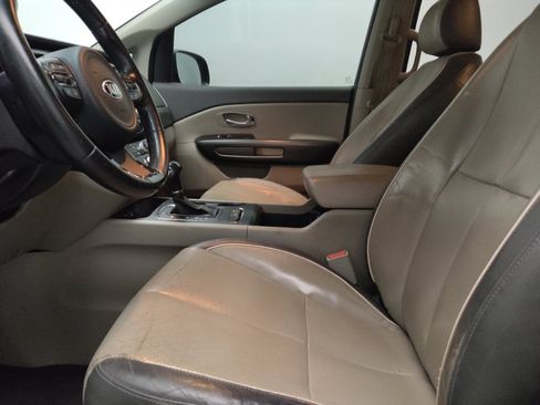 Used 2016 Kia Sedona LX w/ LX Essentials Premium Package FWD image 17