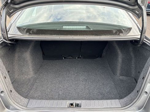 Used 2025 Nissan Versa SV FWD image 29