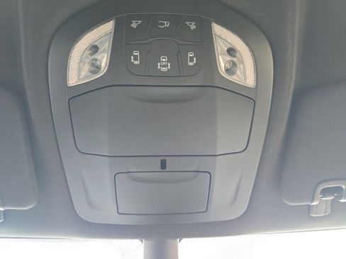 New 2027 Chrysler Pacifica Select AWD/4WD image 20