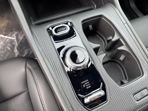 New 2026 Jeep Cherokee Overland image 15