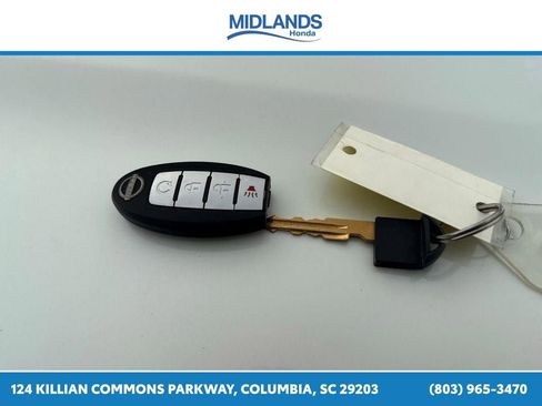 Used 2022 Nissan Pathfinder SV AWD/4WD image 41