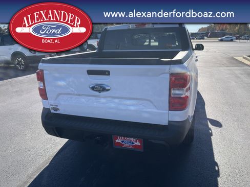 Used 2024 Ford Maverick Lariat image 6