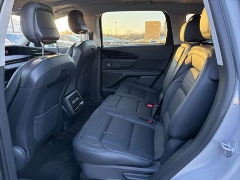 New 2026 Lincoln Nautilus Reserve image 7