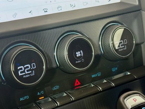 Used 2024 Jaguar F-TYPE R-Dynamic image 17