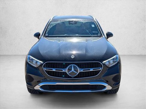 Used 2024 Mercedes-Benz GLC 300 image 2