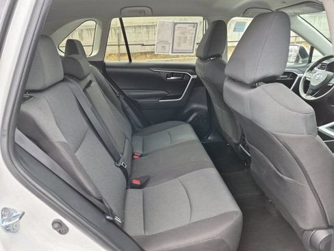 Used 2025 Toyota RAV4 XLE FWD image 7
