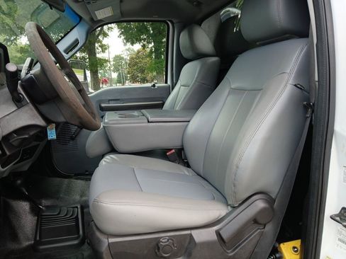 Used 2012 Ford F450 XL w/ XL Decor Group AWD/4WD image 17