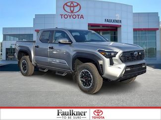New 2025 Toyota Tacoma SR video 1