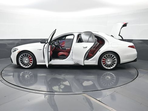 Used 2025 Mercedes-Benz S 63 AMG S image 28