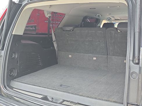 Used 2019 Cadillac Escalade ESV 2WD image 24