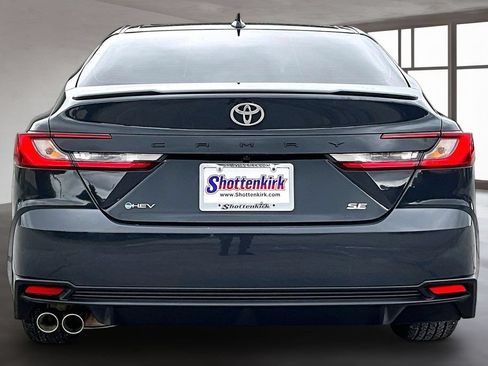 Used 2026 Toyota Camry SE FWD image 5