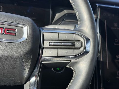 Used 2025 GMC Acadia Elevation image 24