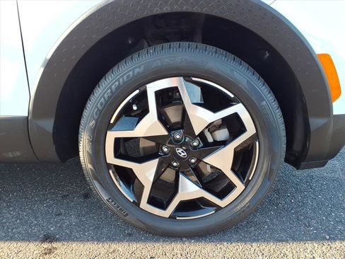 Used 2022 Hyundai Santa Cruz Limited image 9