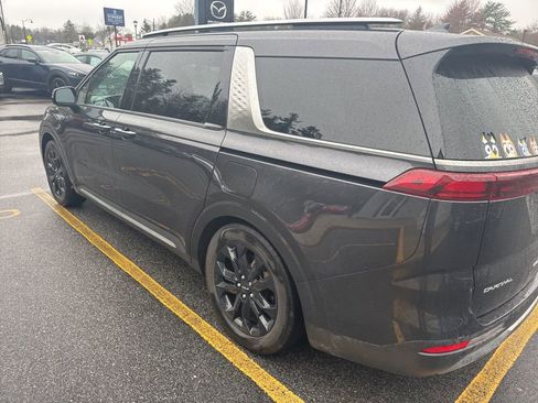 Used 2024 Kia Carnival SX FWD image 4