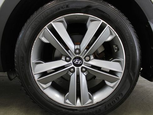 Used 2015 Hyundai Santa Fe Limited AWD/4WD image 9