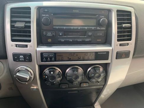 Used 2004 Toyota 4Runner SR5 AWD/4WD image 8