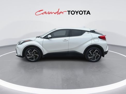 Used 2022 Toyota C-HR Limited FWD image 5