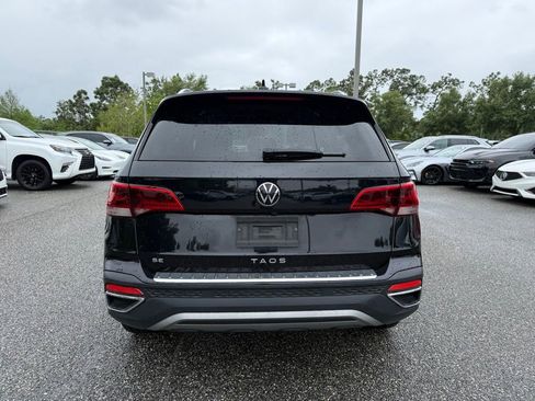 Used 2023 Volkswagen Taos SE w/ Panoramic Sunroof Package image 13