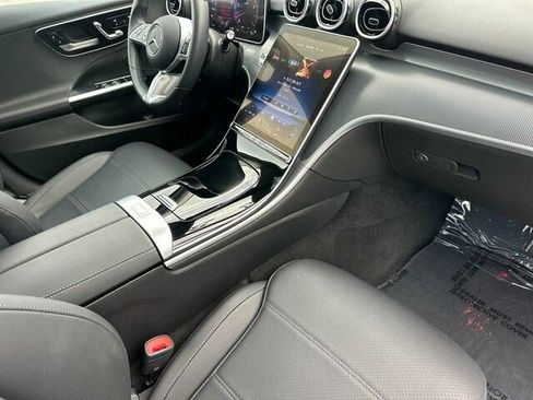 Used 2025 Mercedes-Benz C 300 Sedan image 19
