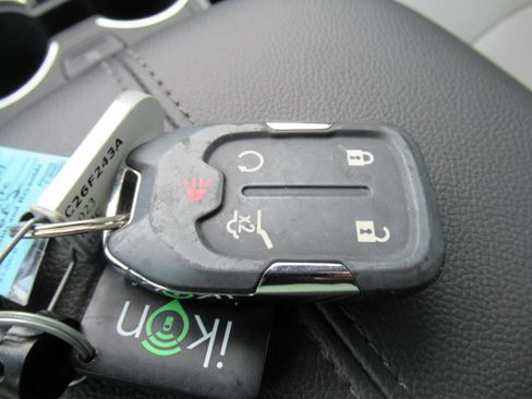 Used 2023 GMC Terrain SLT w/ Infotainment Package II FWD image 30