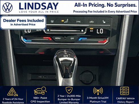 Used 2025 Volkswagen Taos SE w/ Panoramic Sunroof Package AWD/4WD image 17