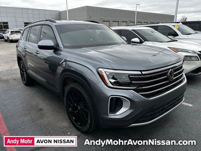 Used 2024 Volkswagen Atlas SE w/ Black Wheel Package